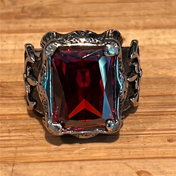 Other - STYLISH STAINLESS STEEL DRAGON CLAW RING